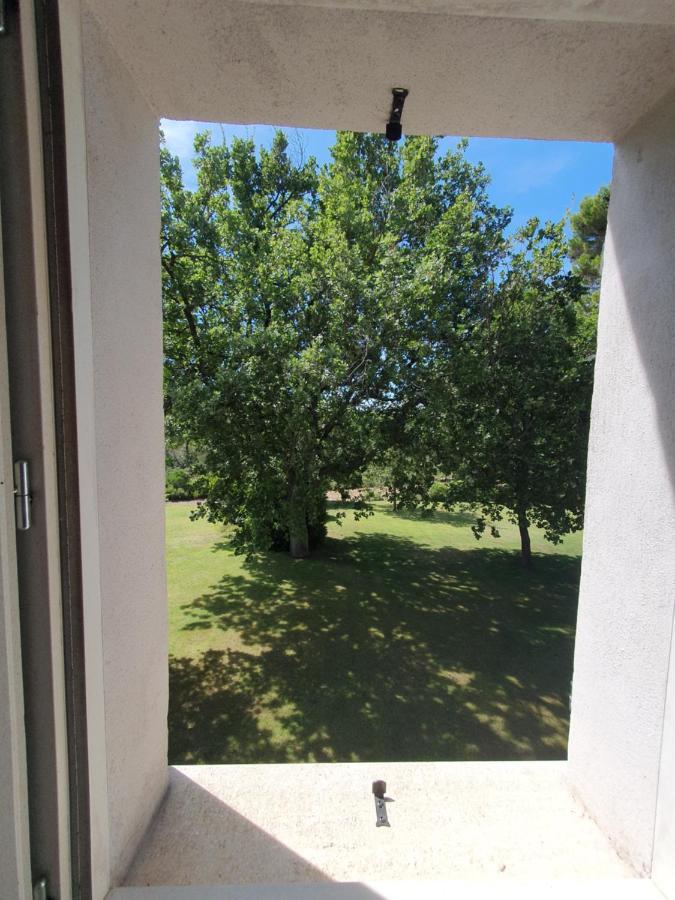 Lou Pantai, Bed And Breakfast, Delux Bedroom Aix-en-Provence Exterior foto
