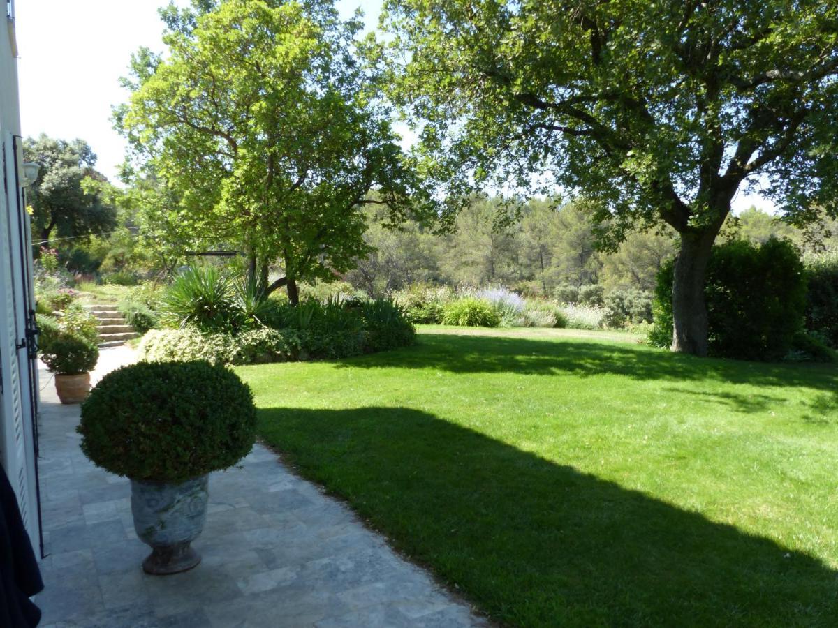 Lou Pantai, Bed And Breakfast, Delux Bedroom Aix-en-Provence Exterior foto