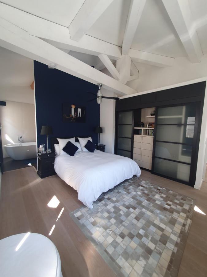 Lou Pantai, Bed And Breakfast, Delux Bedroom Aix-en-Provence Exterior foto
