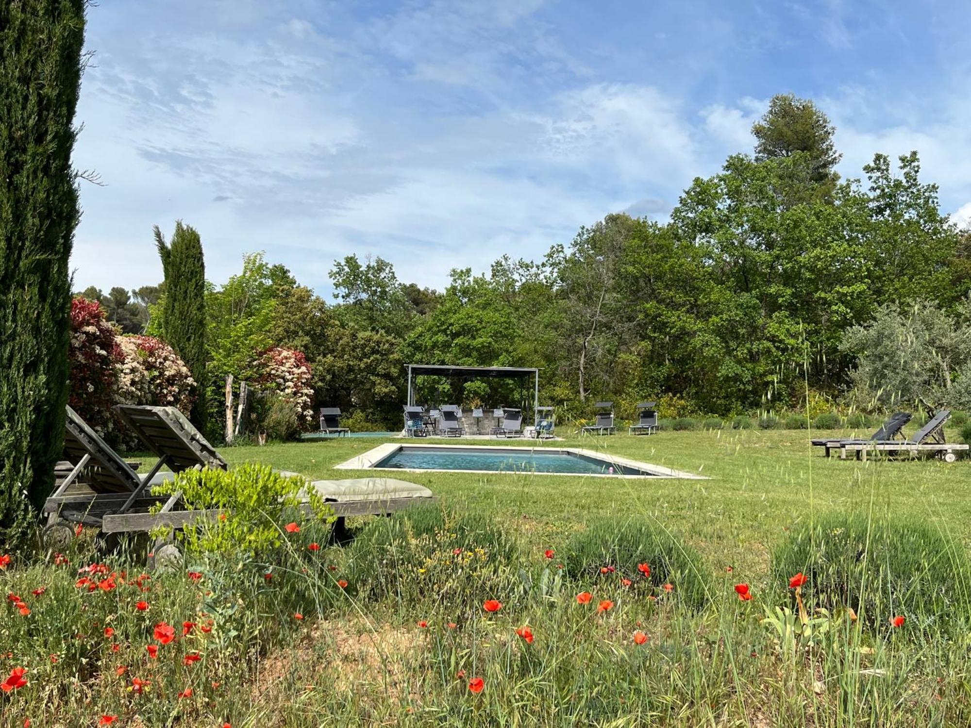 Lou Pantai, Bed And Breakfast, Delux Bedroom Aix-en-Provence Exterior foto