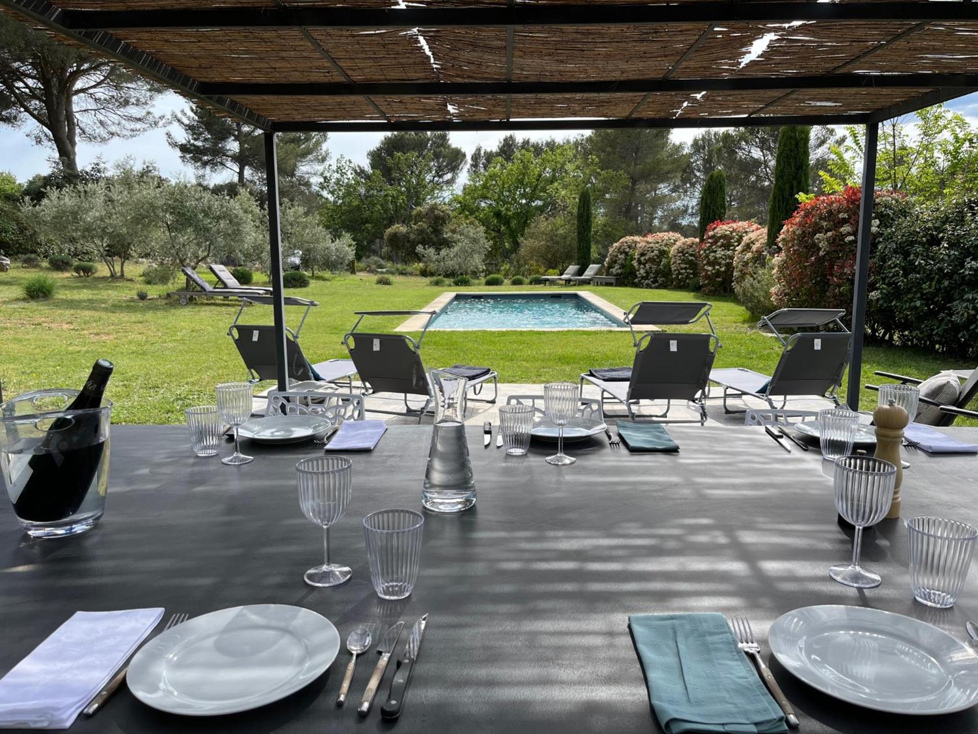 Lou Pantai, Bed And Breakfast, Delux Bedroom Aix-en-Provence Exterior foto